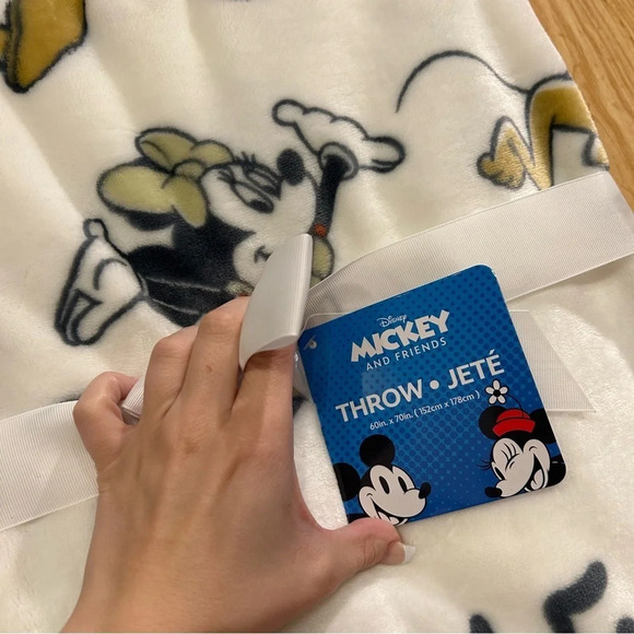 NWT! Mickey & Friends blanket! - Picture 3 of 5